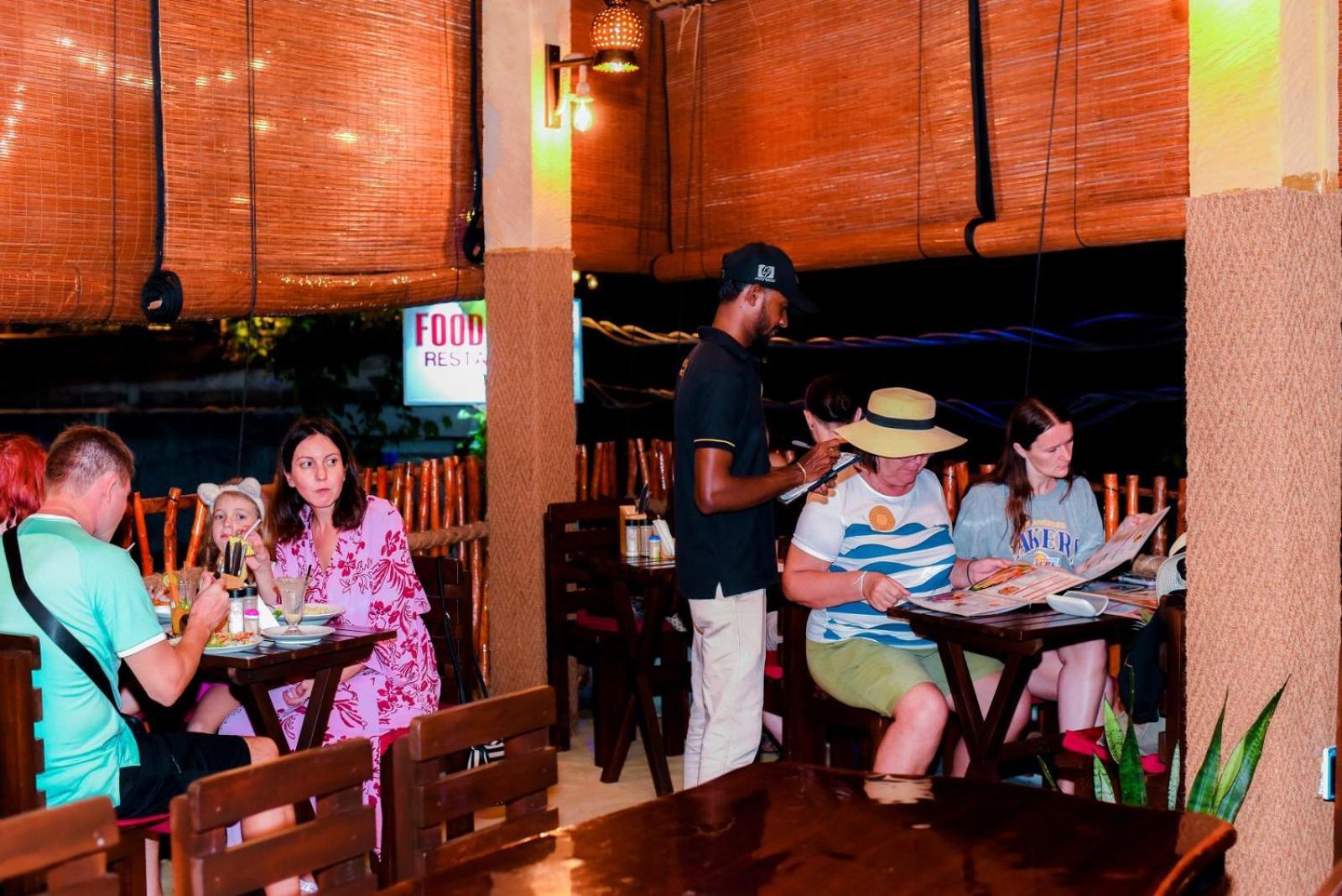 Готель Coconut Style Restaurant & Milinda Guest Унаватуна Екстер'єр фото